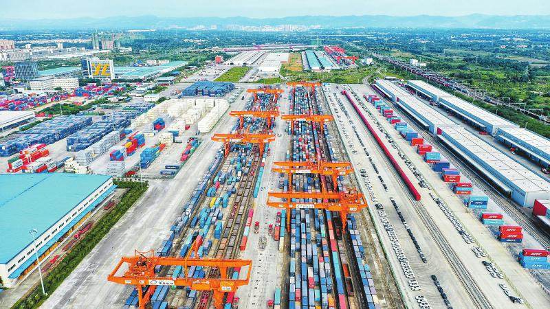 西部大開發形成新格局 明確強化基礎設施和開放大通道建設